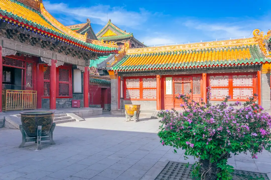 酒水批发与休闲食品采购渠道对比：山西供应商如何选择合适平台